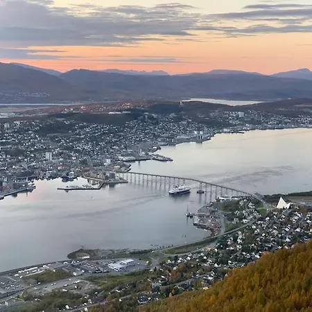 Apartment Fantastic With Fjellheisen As Your Nearest Neighbor Tromso